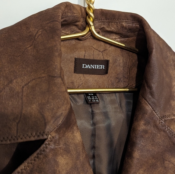 Danier leather jacket - Picture 4 of 4